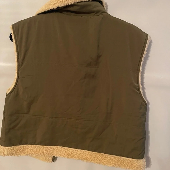 Elodie Retro Faux Sherling Vest - Picture 4 of 4